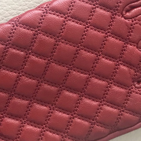 Faux leather gloves - Picture 3 of 3